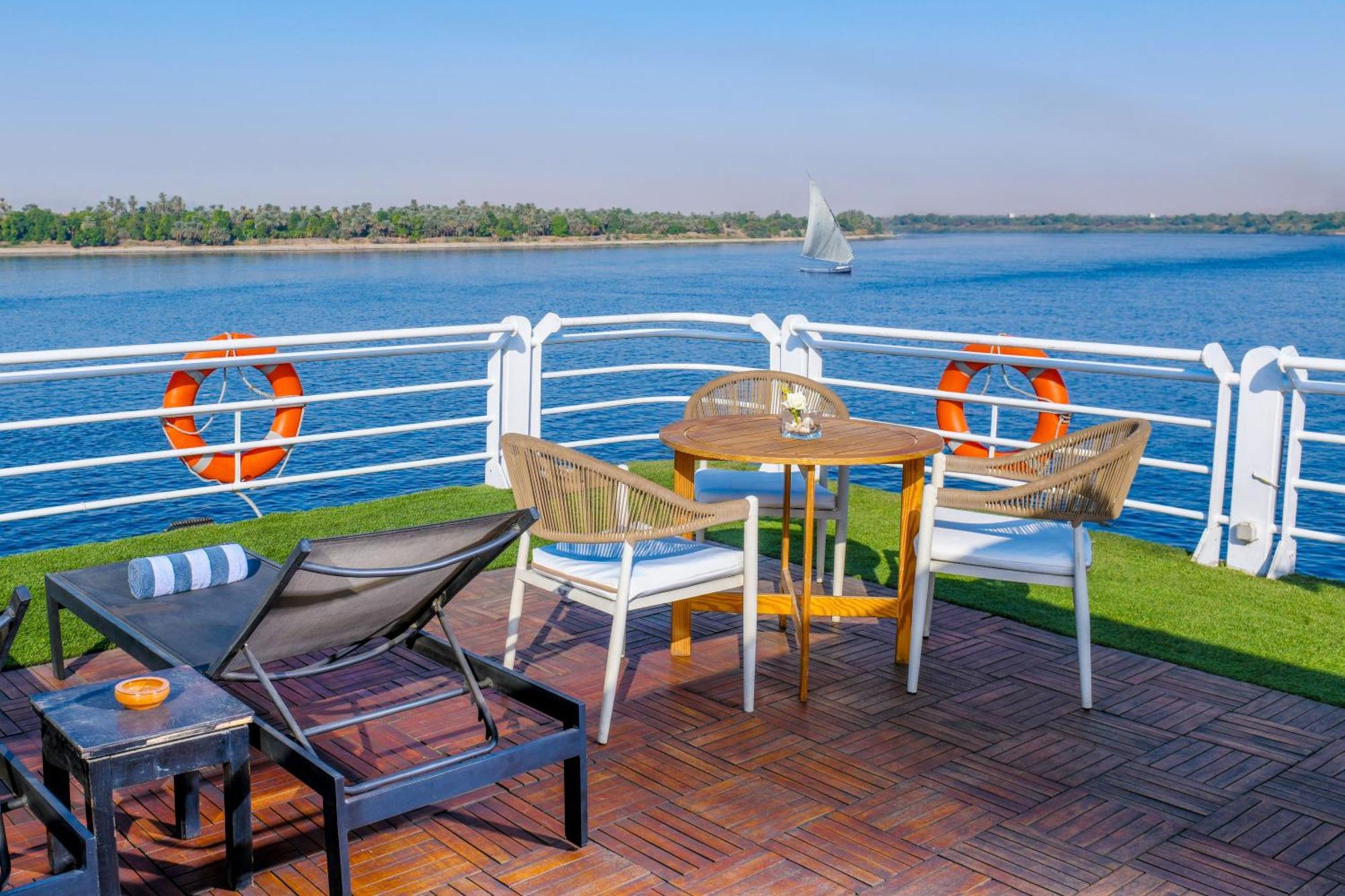 Moevenpick Ms Sunray Hotell Luxor Exteriör bild
